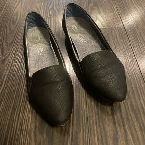 Dr Scholls Textured Black Flats with comfort sole 8M